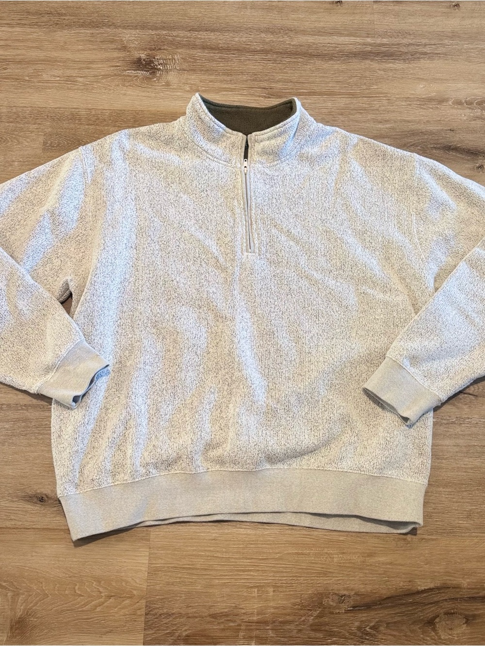 Orvis Men's Light Heather Gray Quarter-Zip Sweater